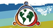 Logo - Un globe aux continents verts et, autour, trois figures de se tiennent la main [couleurs bleu, orange et rouge]. Le fonds est multicolore, avec des teintes brunâtres ou naturelles.