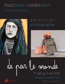 Affiche : peinture d'une femme aux cheveux longs noir-bleu ; photo d'un homme itinérant vêtu de style hindou.